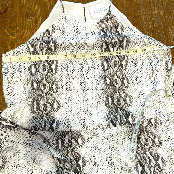 Mare Mare Anthropologie Snakeskin Mini dress with pockets Large worn once - Picture 9 of 15